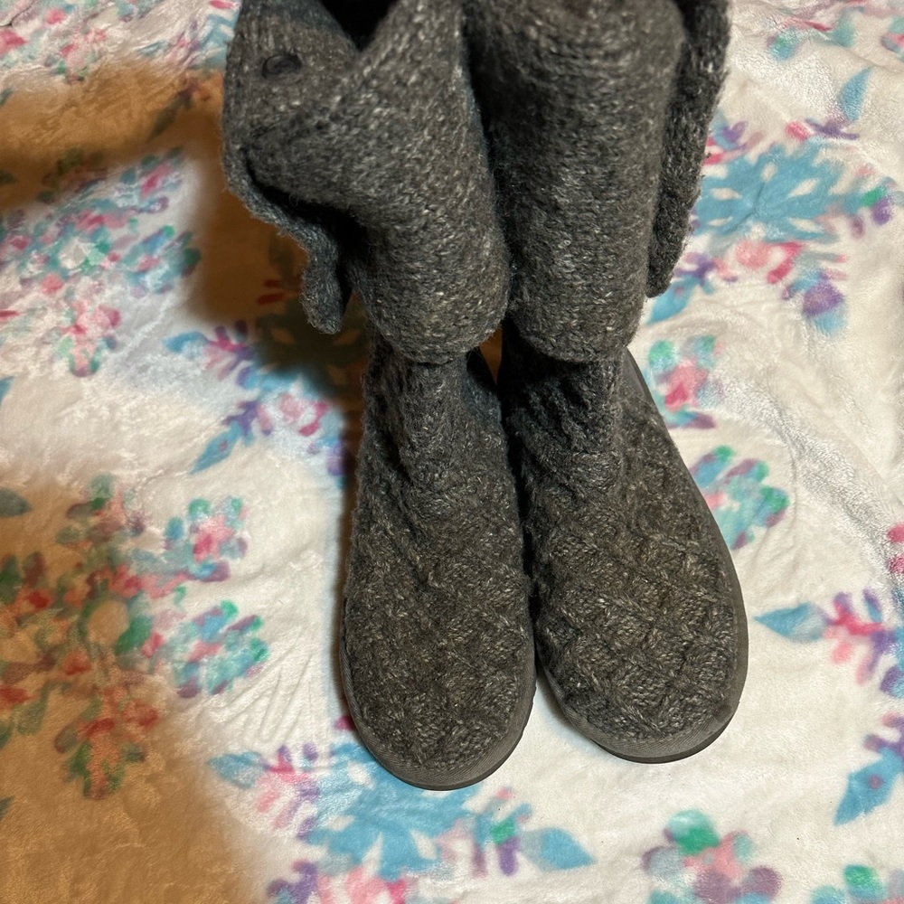 UGG boots women’s 7(US) - Picture 5 of 10